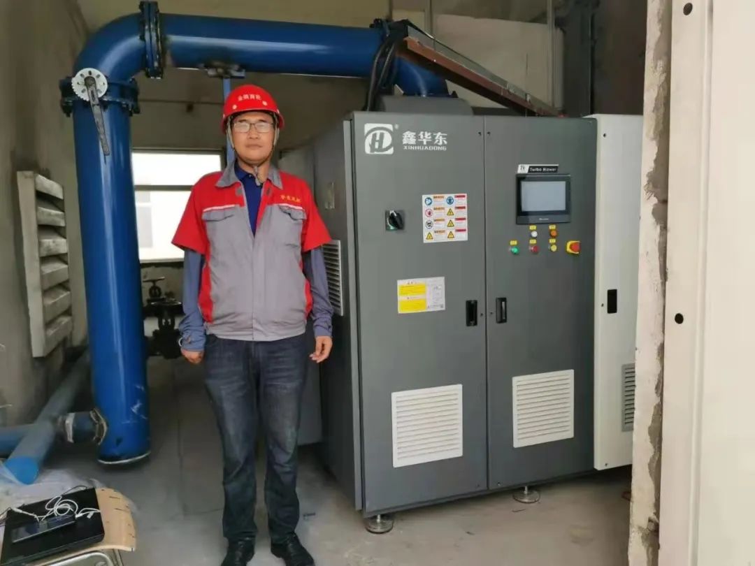 羅茨風(fēng)機(jī)現(xiàn)場 羅茨風(fēng)機(jī)現(xiàn)場